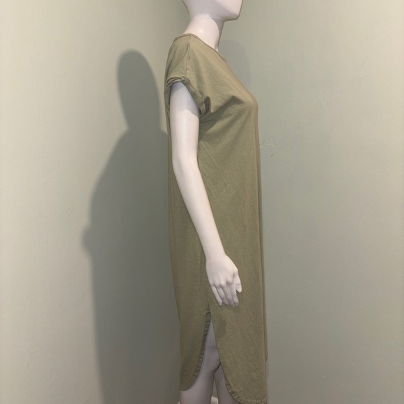 Heart & Hips Short Sleeve Green Dress with Slits  - L - Picture 3 of 7